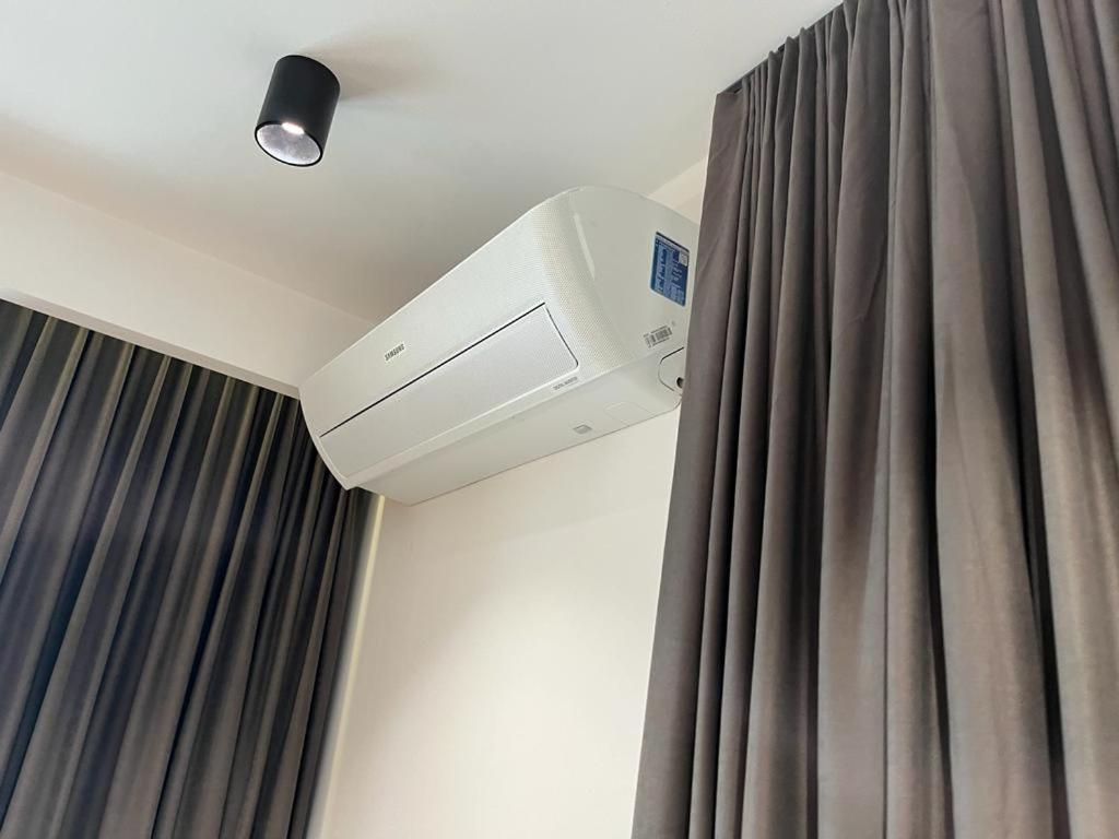 Luksusowy Apartament Z Parkingiem I Klimatyzacja W Samym Centrum Wroclawia Esterno foto