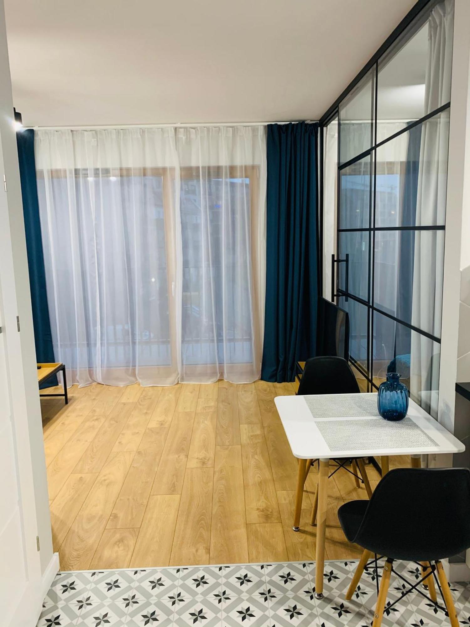 Luksusowy Apartament Z Parkingiem I Klimatyzacja W Samym Centrum Wroclawia Esterno foto
