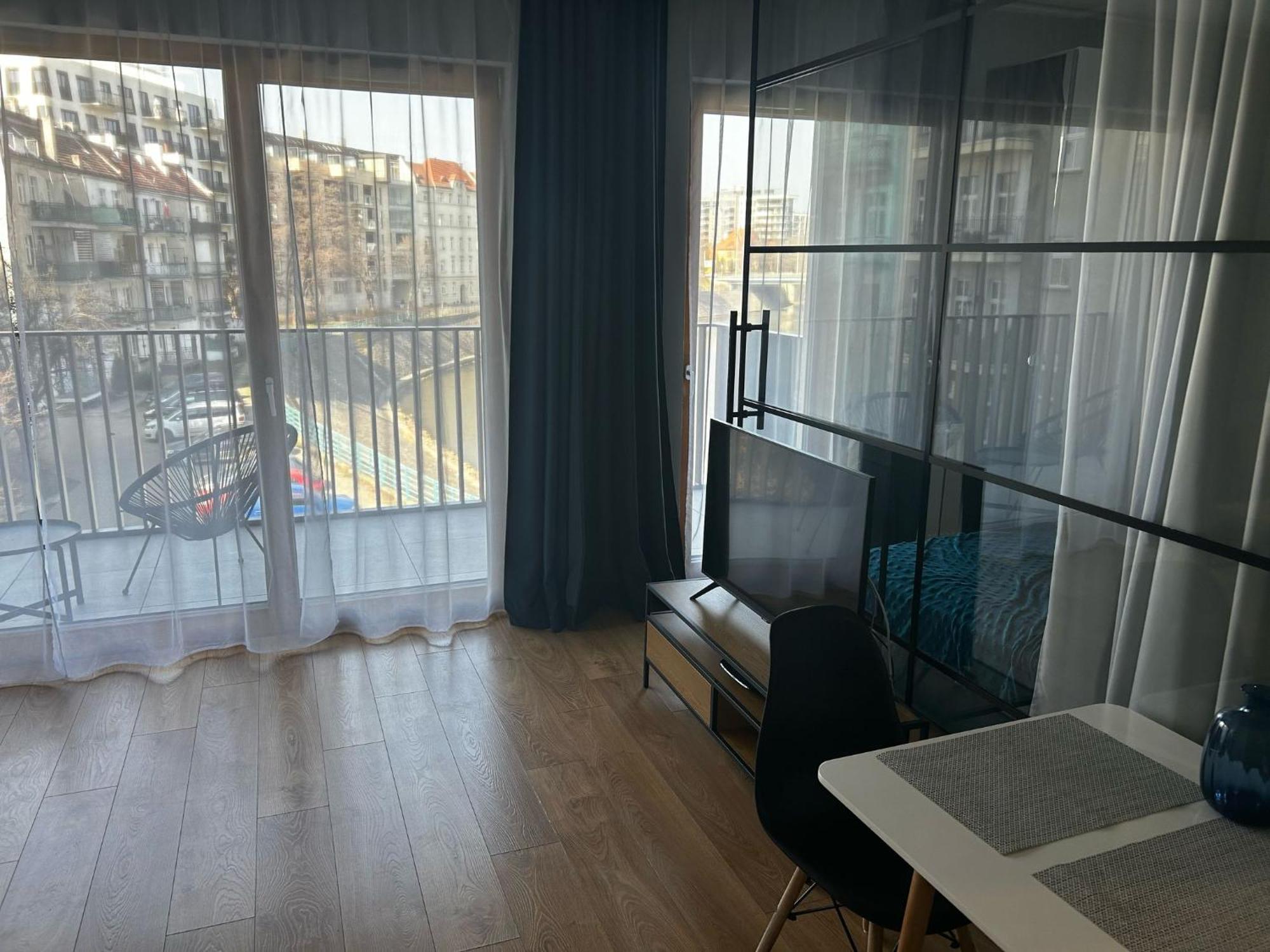 Luksusowy Apartament Z Parkingiem I Klimatyzacja W Samym Centrum Wroclawia Esterno foto